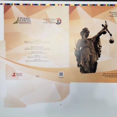 Folleto con la dama de la justicia